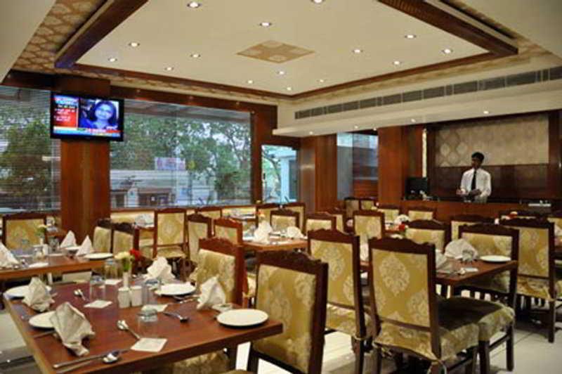 Jaipur Cm-A Luxury Boutique Hotel Ресторан фото