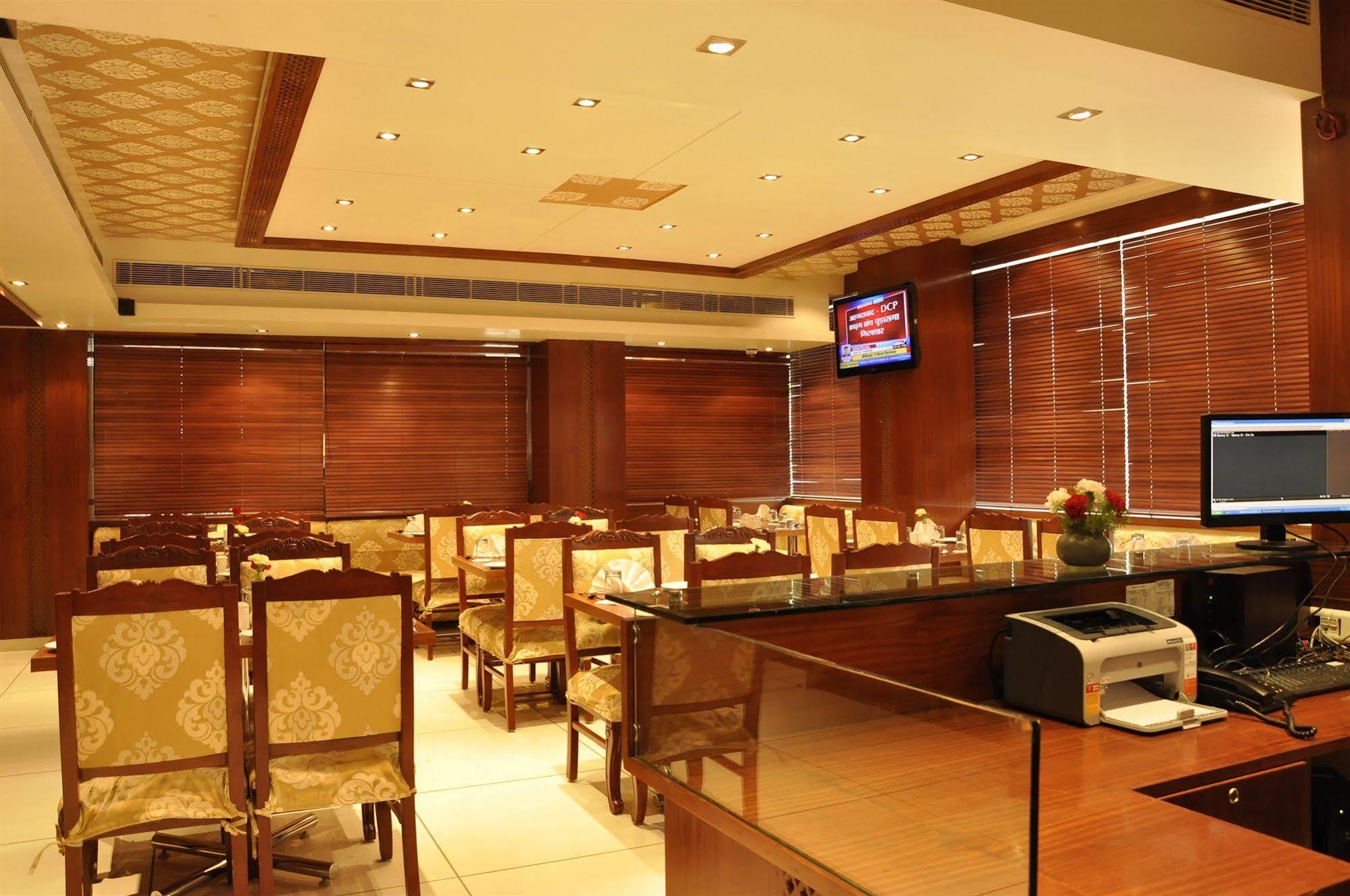 Jaipur Cm-A Luxury Boutique Hotel Экстерьер фото